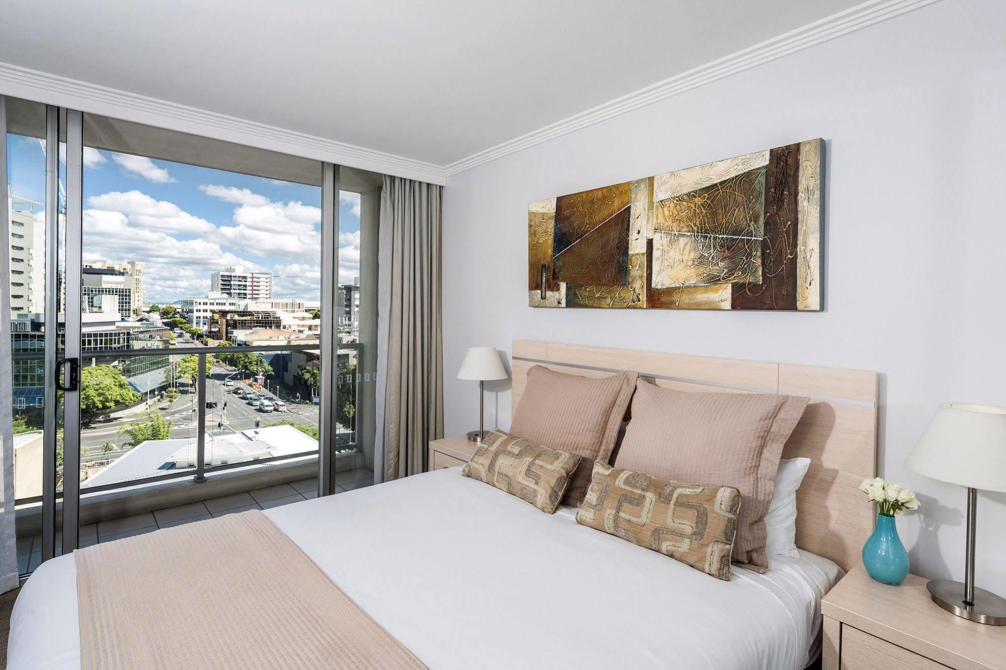 Oaks Brisbane Lexicon Suites 外观 照片